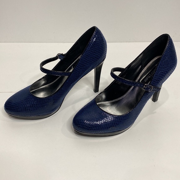 WHBM Pumps - Picture 5 of 11